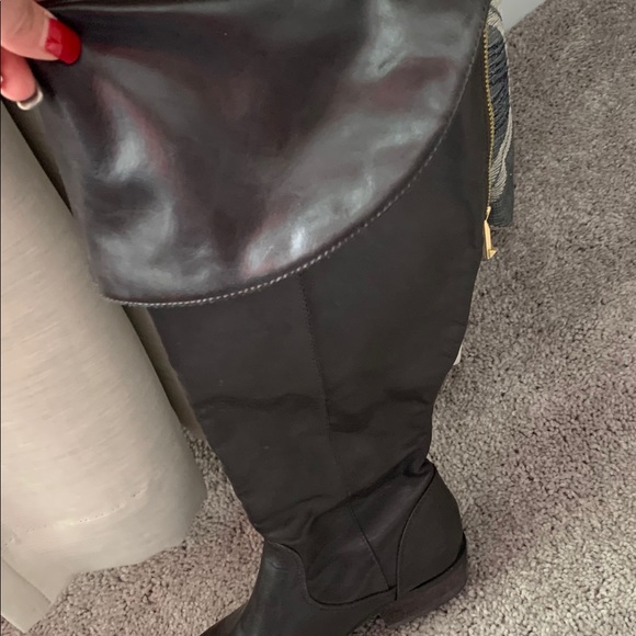 Brown knee thigh high boots - Picture 4 of 4